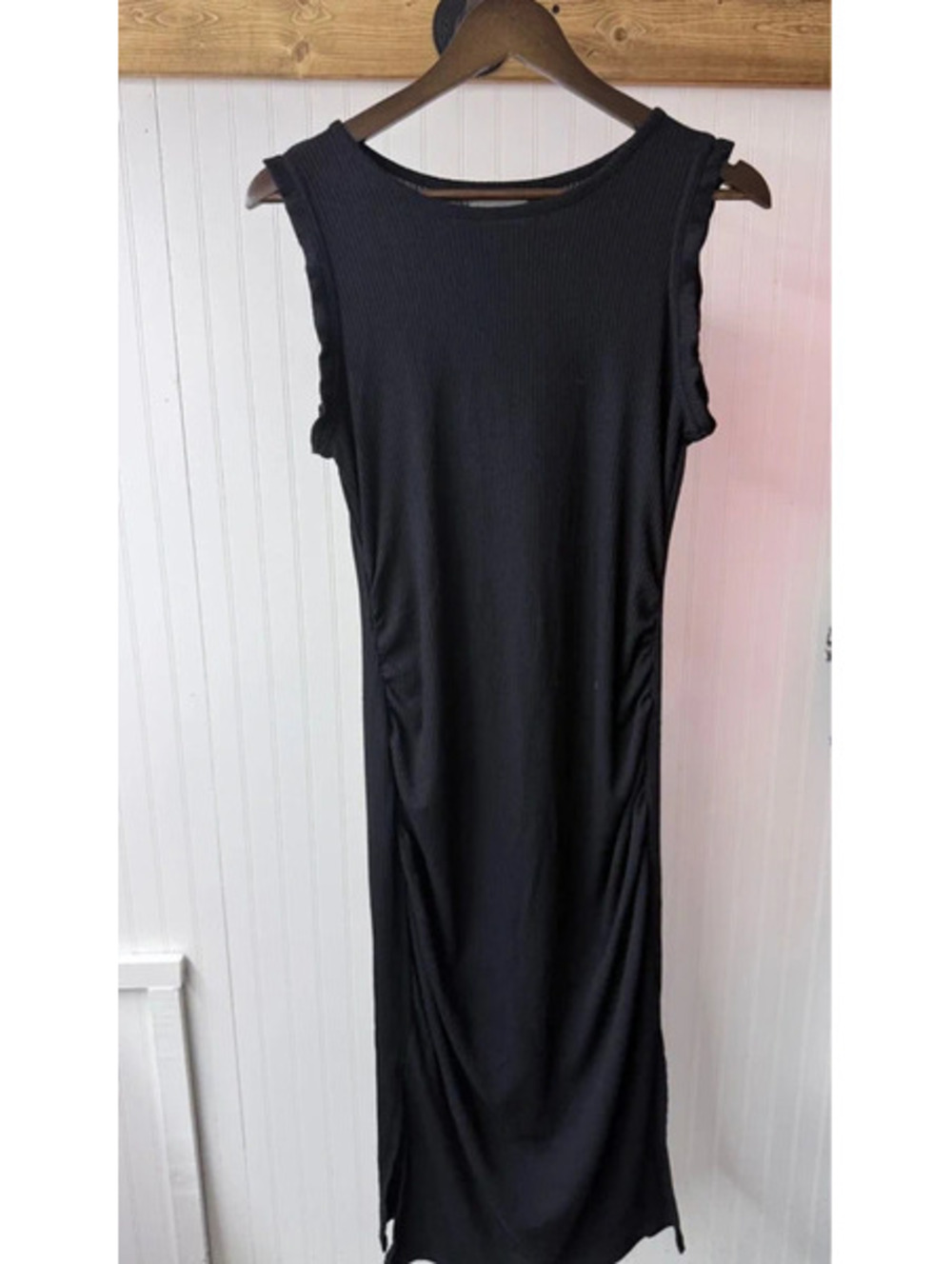 the Maurices Ribbed Ruffle Shoulder Maternity Midi Dress black medium new